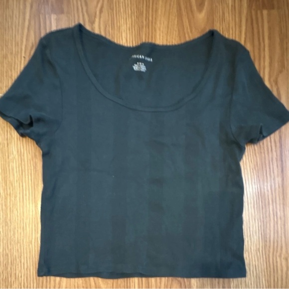 Stylish Women's Tops Collection - Picture 13 of 14